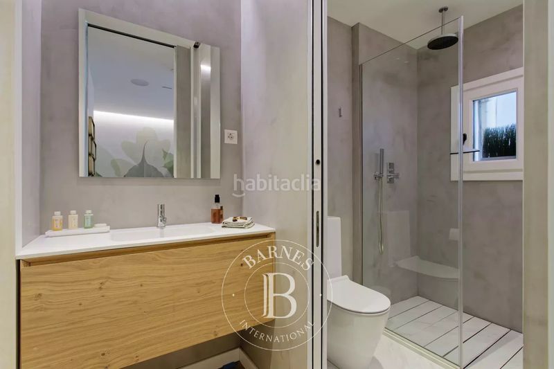 Foto 6db22c67-29f4-4fa2-89b3-bb0426d17e31. Àtic amb calefacció a Dreta de l´Eixample Barcelona