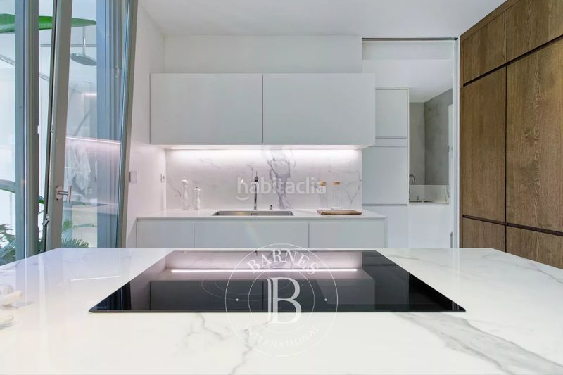 Foto 75c6863a-3c0c-4450-84f9-41cbe7bde906. Àtic amb calefacció a Dreta de l´Eixample Barcelona