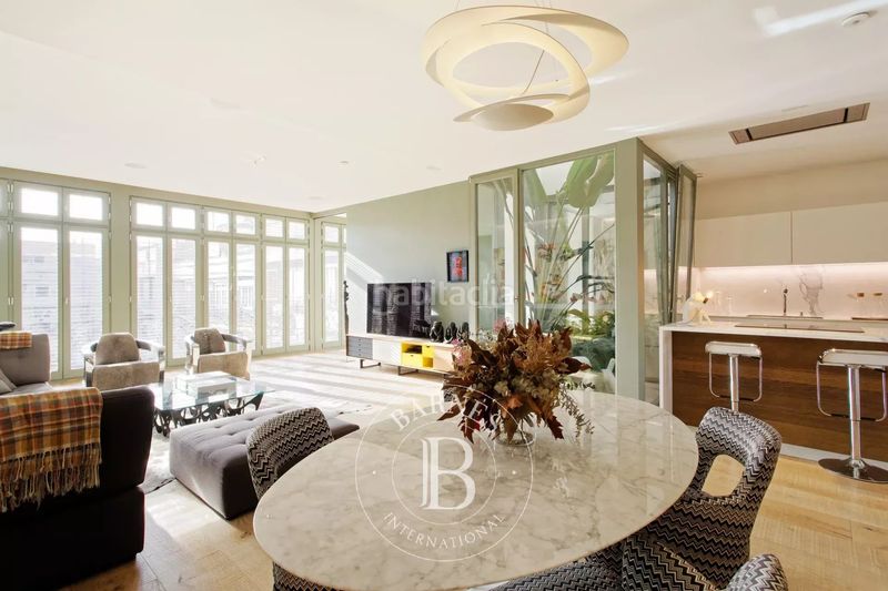 Foto 91a9a051-7f90-4e1c-9168-1ed66826435f. Àtic amb calefacció a Dreta de l´Eixample Barcelona