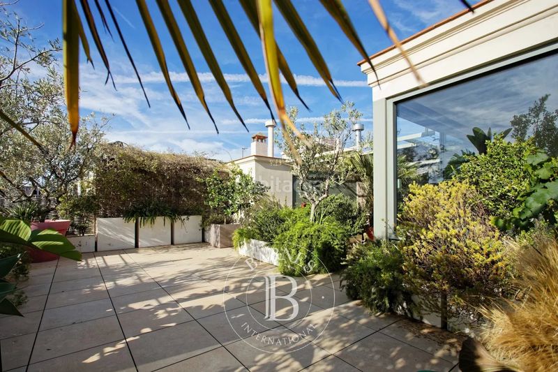 Foto 9dd41800-2c4e-47cf-9bcb-6c76528c11ee. Àtic amb calefacció a Dreta de l´Eixample Barcelona