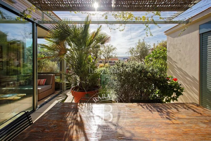 Foto ec7e2a50-bf7d-4700-b0bf-e6f9a903f825. Àtic amb calefacció a Dreta de l´Eixample Barcelona