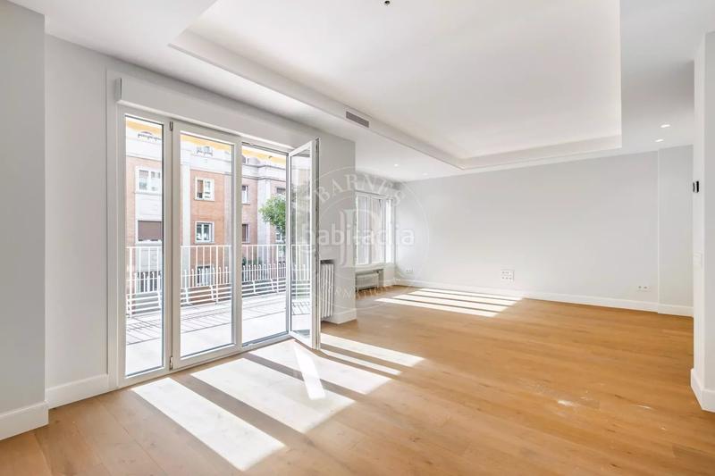 Foto dcde5b82-5701-4e03-a4ab-15519609d3e9. Alquiler piso en Casa de Campo Madrid