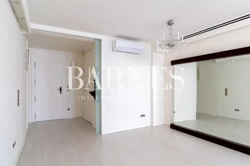 Foto 9b9aa74c-ba0f-4504-a4b0-3fac0ce6667a. Location appartement avec chauffage parking piscine dans Madrid