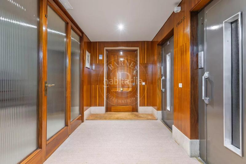 Foto 4ddf2a24-6c2d-4ae6-b754-17a14bd27adc. Rent flat with heating parking in Jerónimos Madrid