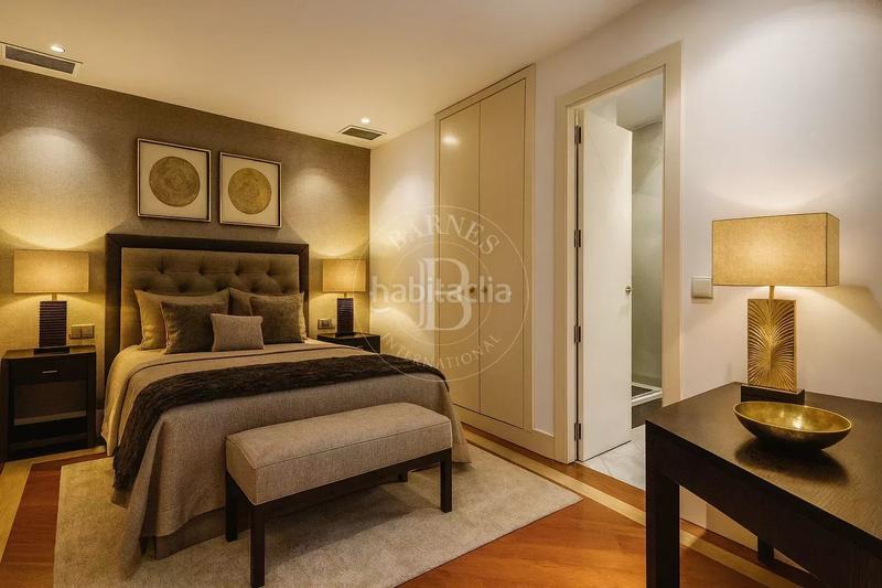 Foto 731e5a93-b0ad-44c6-928b-632fa71ef94d. Rent flat with heating parking in Jerónimos Madrid
