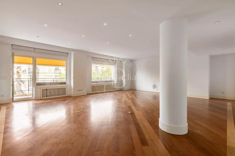 Foto 67e6dcde-05ef-417d-bc36-ddede4334be1. Lloguer pis amb calefacció aparcament a Jerónimos Madrid