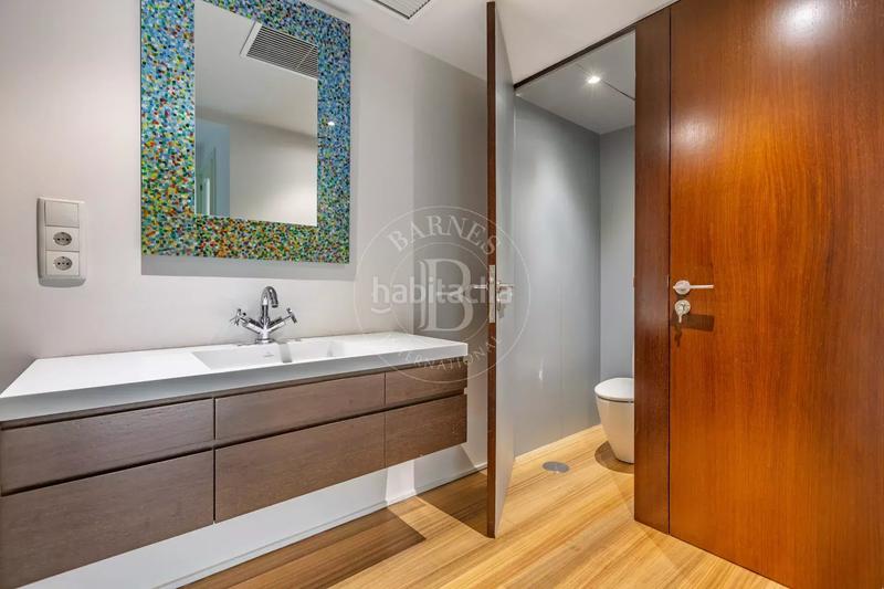 Foto 8cb99750-8090-4a17-b3cd-d9a02c6f0052. Lloguer pis amb calefacció aparcament a Jerónimos Madrid