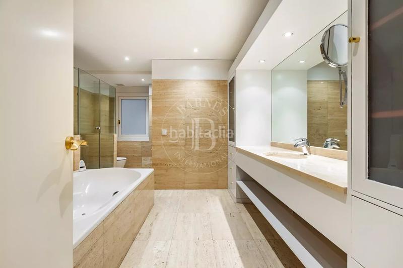 Foto f2d0fec8-5b38-4c3d-8e47-9d2541f70560. Lloguer pis amb calefacció aparcament a Jerónimos Madrid