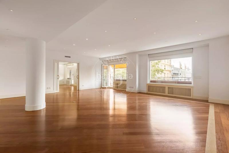 Foto 2f65cc36-0014-4d89-ba6f-cf596d768180. Alquiler piso en Jerónimos Madrid