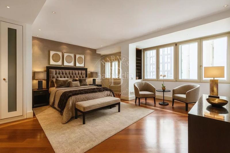 Foto 3aa42a8b-37ad-4ed7-9381-5bbb397bf314. Alquiler piso en Jerónimos Madrid