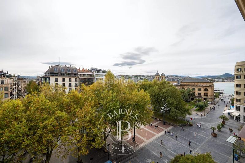 Foto 85f6456e-9701-4e44-a164-51eabd58b5bc. Piso en Parte Vieja Donostia - San Sebastián