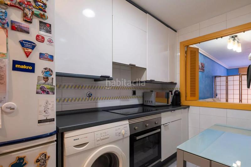 Foto d9883f49-4d63-4e6a-bb81-1d3940f7fa08. Flat with heating in Acacias Madrid