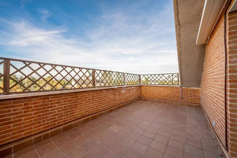 Foto 353f88f2-f984-434e-b42b-61106caa9937. Appartamento con riscaldamento parcheggio in Aravaca Madrid