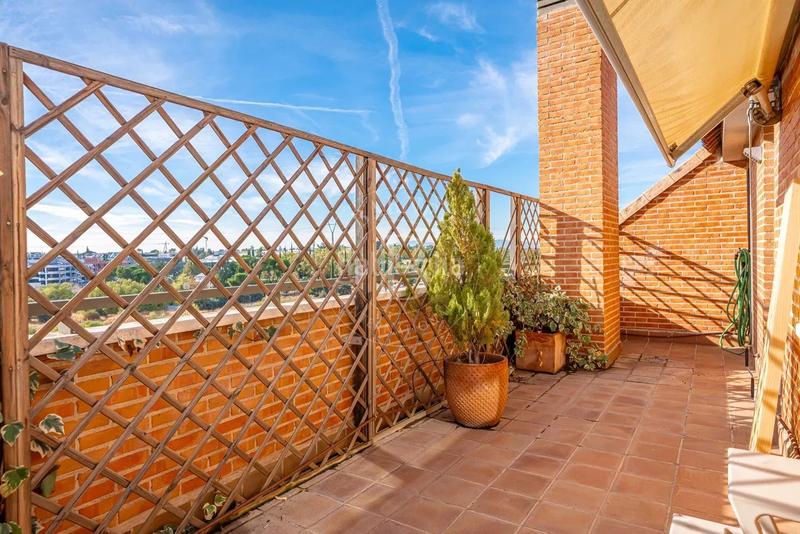 Foto 825185a1-252d-4cd7-840a-d8fe68c21cda. Appartamento con riscaldamento parcheggio in Aravaca Madrid