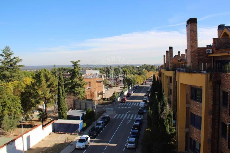 Foto f34af14e-3c5e-49ae-817b-1f8c4d34a1de. Appartement avec chauffage parking dans Aravaca Madrid