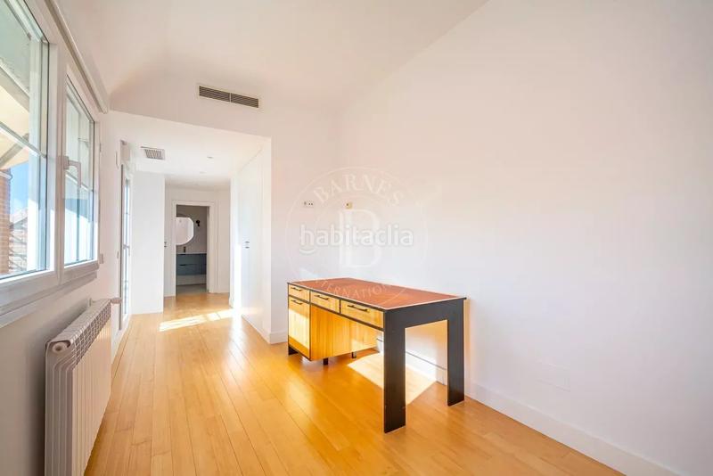 Foto 334df3b5-ac0a-46fe-a843-2d37c8ea19b0. Flat with heating parking in Aravaca Madrid