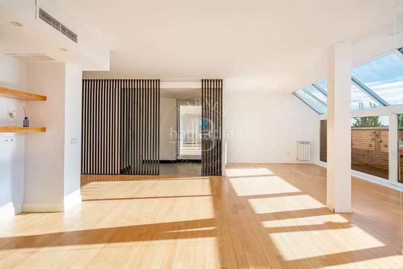 Foto 91888f56-7cd9-47eb-ae4f-fdd6d65e13d9. Flat with heating parking in Aravaca Madrid