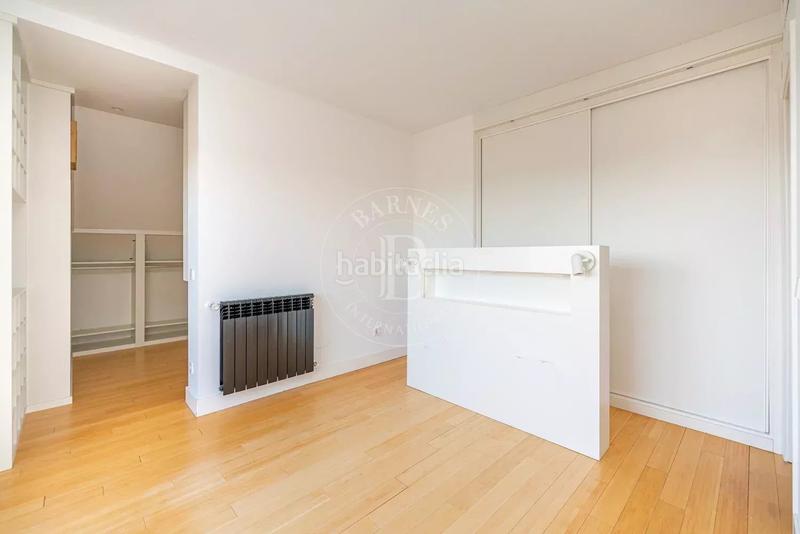Foto e0abc49c-ab03-477d-be16-db4e235754fd. Flat with heating parking in Aravaca Madrid