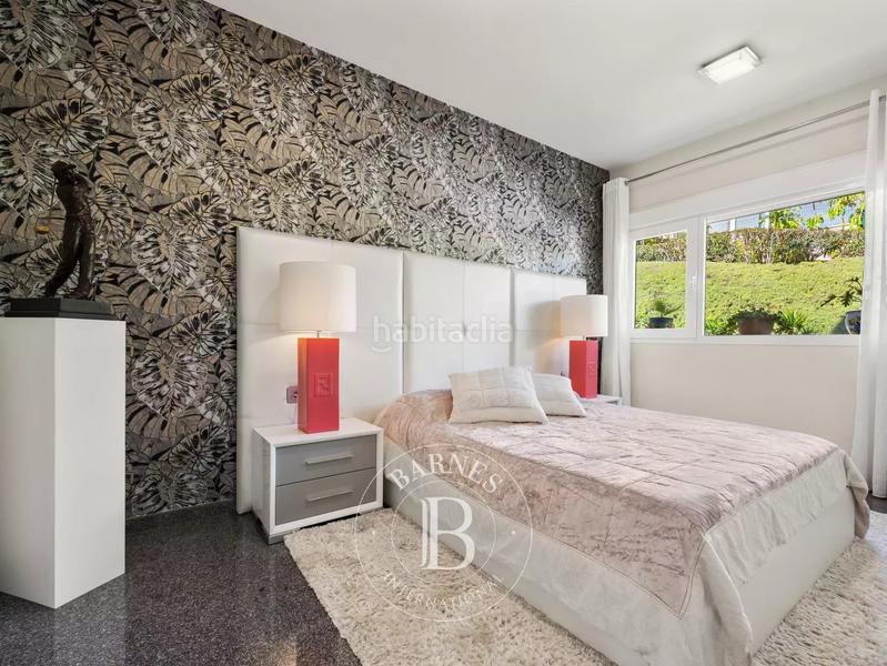 Foto eb934d18-294a-42a3-a182-c23695a42cb9. Casa amb calefacció piscina a Playa Bajadilla - Puertos Marbella