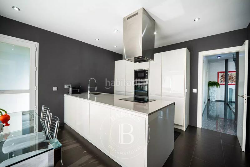 Foto 167d8f16-2344-459c-8d9f-a6b1a8445b62. House with heating pool in Playa Bajadilla - Puertos Marbella