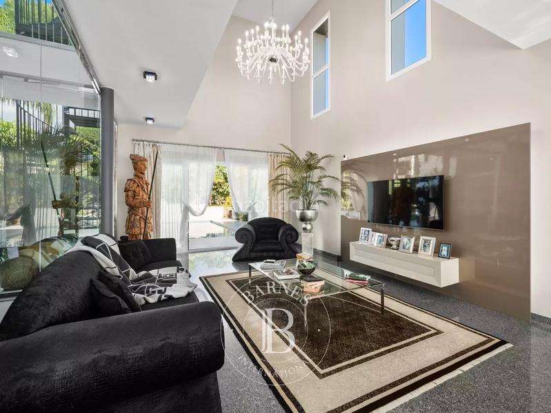 Foto b24520b9-91d4-46a0-9c42-df0ccedd1c18. House with heating pool in Playa Bajadilla - Puertos Marbella