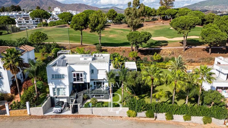 Foto bc406226-7b95-43ed-9d1f-316474bfbc8c. House with heating pool in Playa Bajadilla - Puertos Marbella