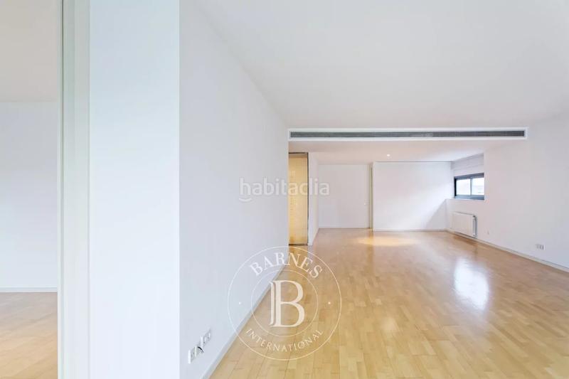 Foto 9cf7e5f4-eb95-4268-90f0-3838678b3a01. Affitto appartamento con riscaldamento parcheggio in Barcelona