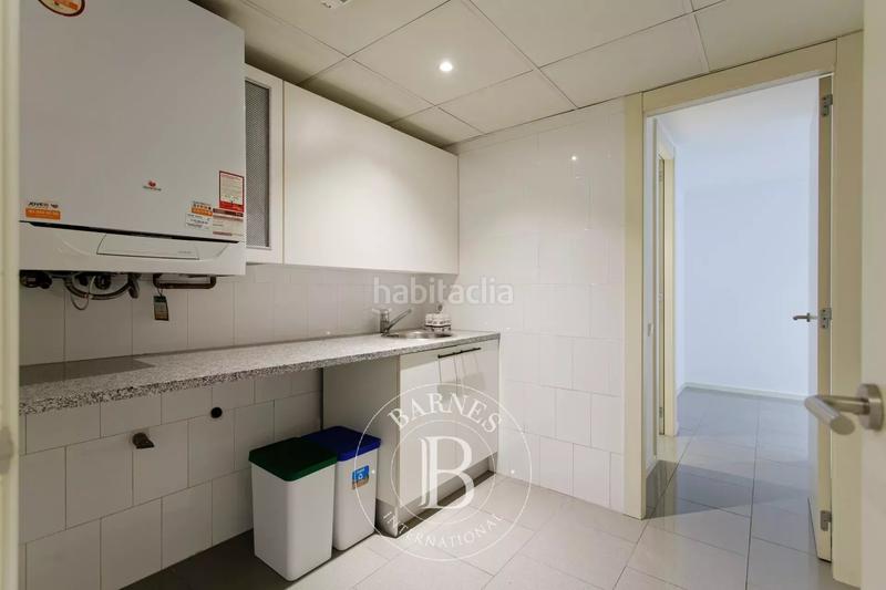 Foto 1800809c-5b76-4d32-8fb8-56b37df9db63. Rent flat with heating parking in Barri de les Corts Barcelona