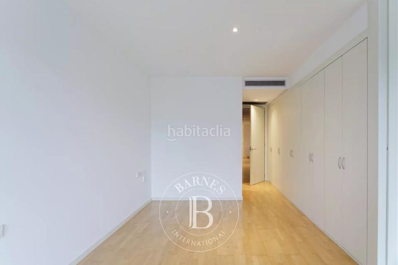 Foto 517d24ac-2f7a-4e98-8000-c09e7cf9751c. Rent flat with heating parking in Barri de les Corts Barcelona