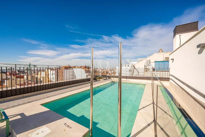 Foto ad598ded-9f92-4800-9248-edc3ba2f13e0. Appartamento con riscaldamento parcheggio piscina in Madrid