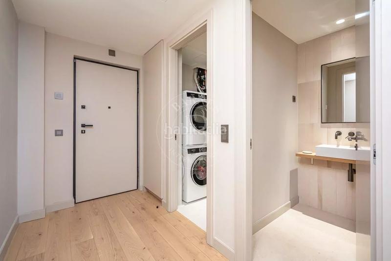 Foto 789f046f-6bb1-4f67-b573-eb39a2c96e89. Piso en Trafalgar Madrid