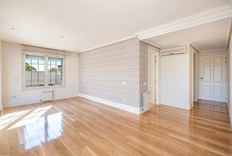 Foto 2d536aa3-0db8-4e9d-91dc-c70e68a7a130. Location appartement avec chauffage parking piscine dans Madrid