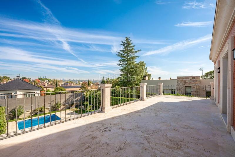 Foto 23587b10-e037-4f53-a9c7-a01a9bf32b28. Rent flat with heating parking pool in Aravaca Madrid