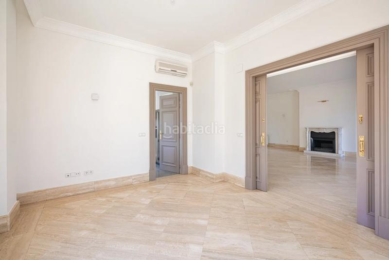 Foto 26d84cc1-6119-4ca2-91ac-34a4c8b1b6c5. Rent flat with heating parking pool in Aravaca Madrid