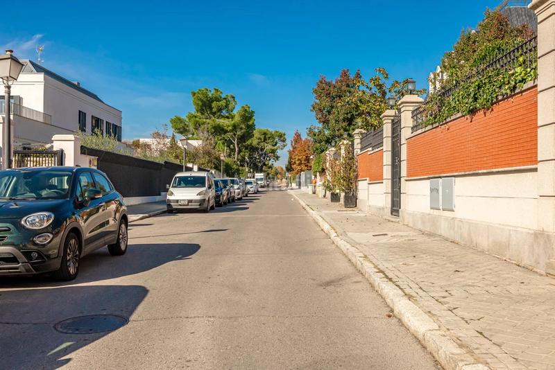 Foto 362d4f29-f4e3-4f58-97a7-a07ba01ea636. Rent flat with heating parking pool in Aravaca Madrid