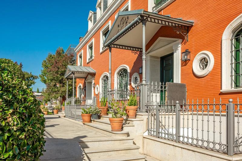 Foto 730bf9e7-1275-43ff-9b48-680b2a335841. Rent flat with heating parking pool in Aravaca Madrid