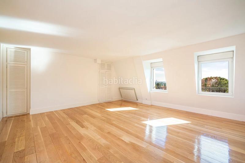 Foto ec624de2-8b1c-4cae-87db-d6ecf151cb9a. Rent flat with heating parking pool in Aravaca Madrid