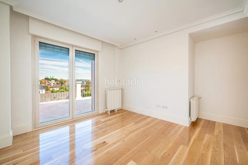 Foto fc4e64de-b998-4c59-8fb1-8795e4f1a982. Rent flat with heating parking pool in Aravaca Madrid