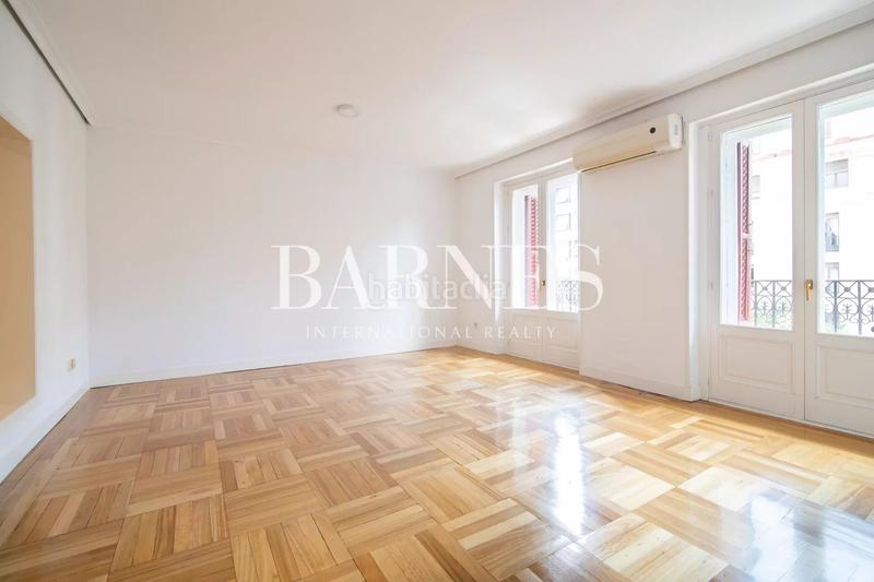 Foto 6a7a5359-1ed8-4ec3-b68c-7fbd70415484. Miete etagenwohnung mit heizung in Recoletos Madrid