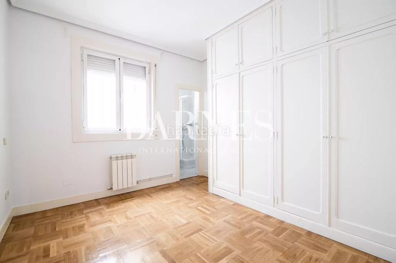 Foto dbbaf47c-6151-4140-9611-c55befa4525d. Miete etagenwohnung mit heizung in Recoletos Madrid