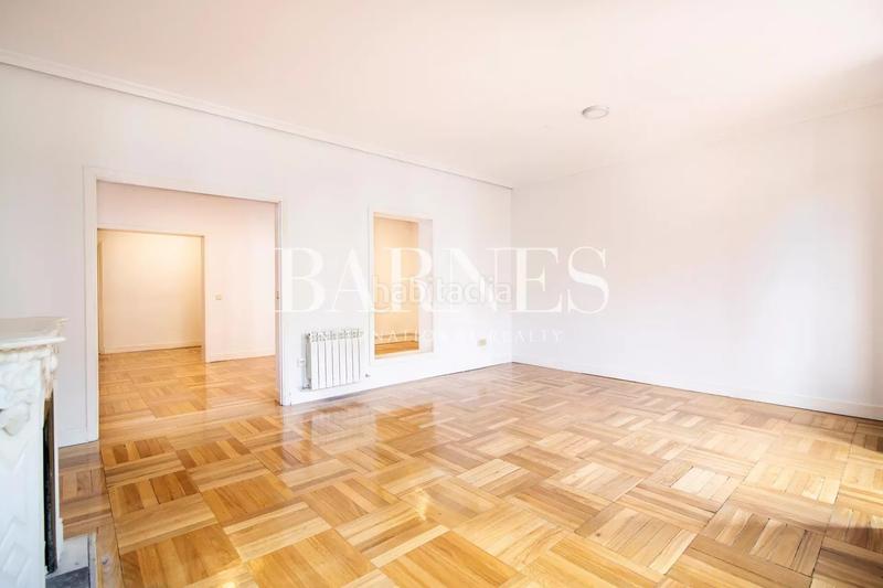 Foto 2895e7e4-102a-49e6-b074-44d86790a542. Rent flat with heating in Recoletos Madrid