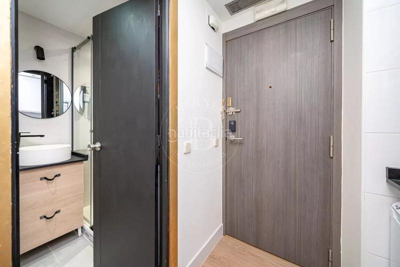 Foto 87f1d2ee-9327-4534-afae-1a7b8f9f07bc. Estudio en Recoletos Madrid