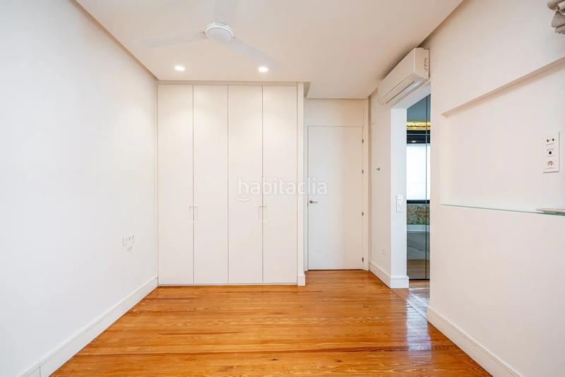 Foto 424f64af-e351-45c0-af60-6e1d72f45086. Rent flat with heating in Recoletos Madrid