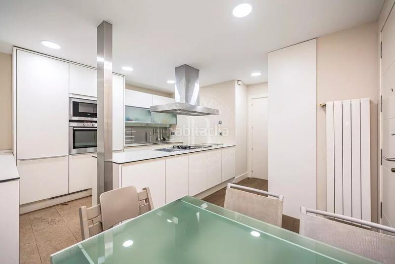 Foto 520cbca5-7de9-40f5-b110-a00bfed01eb8. Location appartement avec chauffage parking piscine dans Madrid