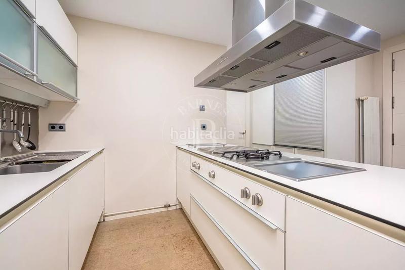 Foto c1e5b300-3465-4d24-86d0-3bb0a9eb8939. Alquiler piso en Almagro Madrid