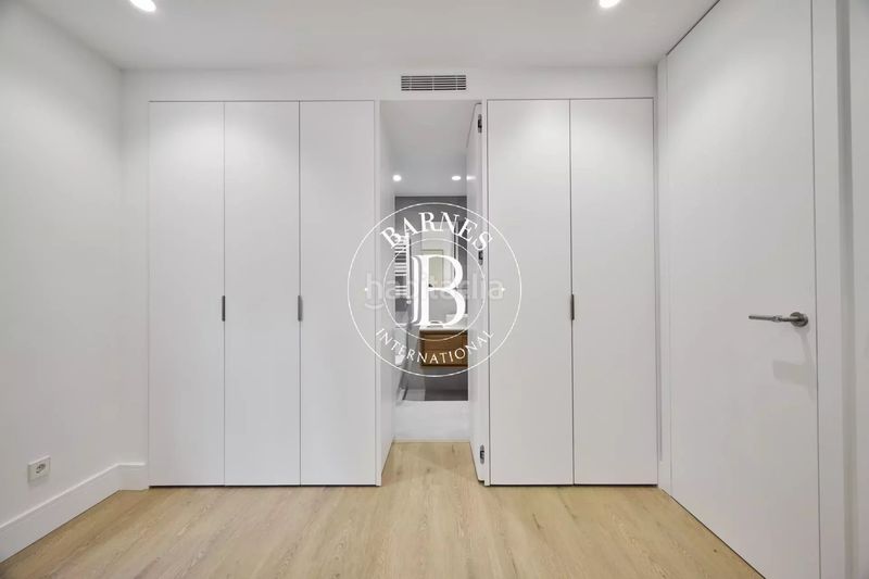 Foto ba3acc4a-f393-4b82-878d-8f3b6a586f81. Piso en Lista Madrid