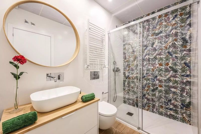 Foto 2ad03c17-472f-4fb7-8b7e-2c4a5a62f375. Piso en Guindalera Madrid