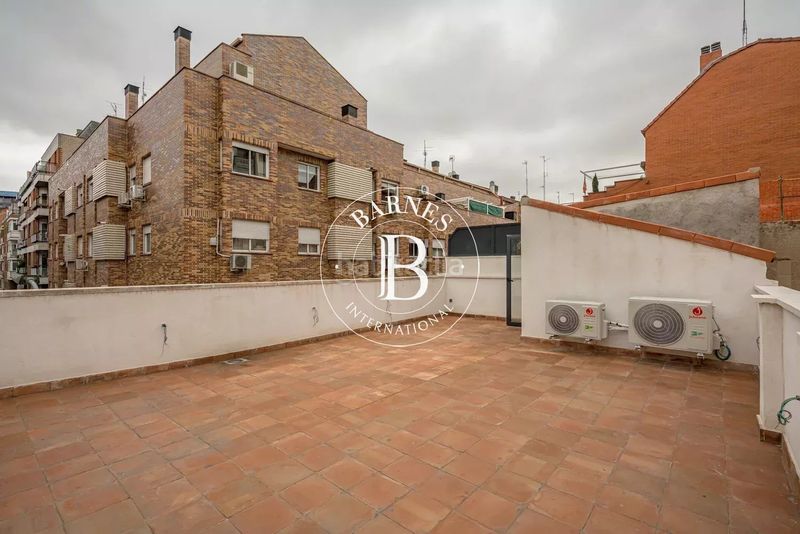 Foto a9f17821-aebc-489c-9f5d-501fffad5300. Tríplex amb calefacció a Prosperidad Madrid