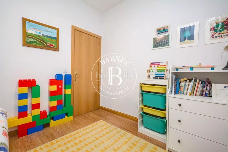 Foto 6ea96698-50eb-4b79-98c7-0c1ad6addde9. Apartment with heating in Fuente del Berro Madrid