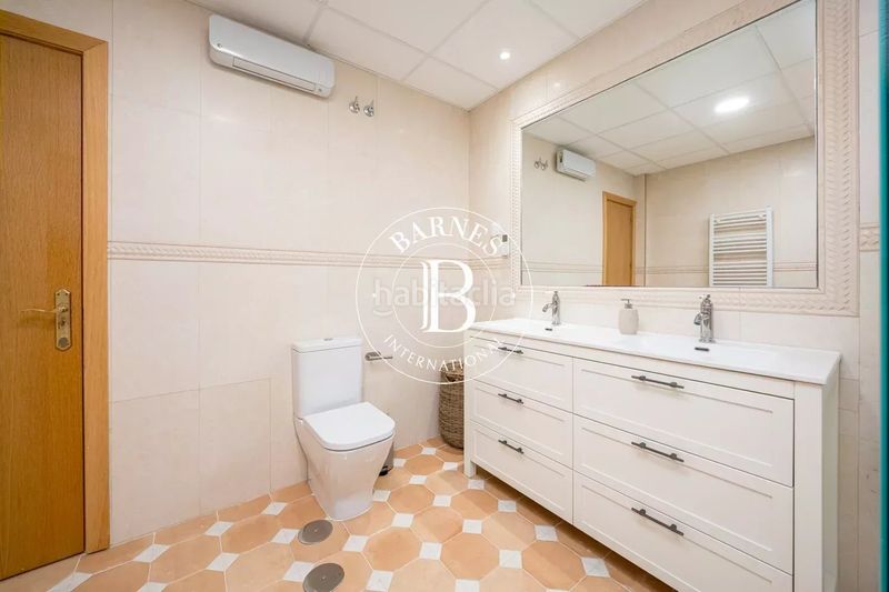 Foto af735df9-17ac-4fca-9fc4-35d41a4c4a4d. Apartment with heating in Fuente del Berro Madrid
